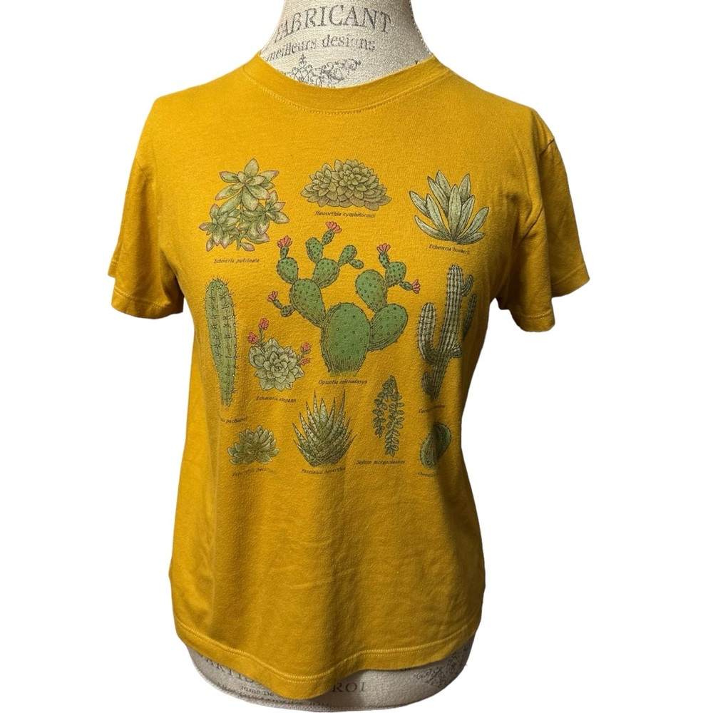 fifth sun women’s small cactus tee shirt